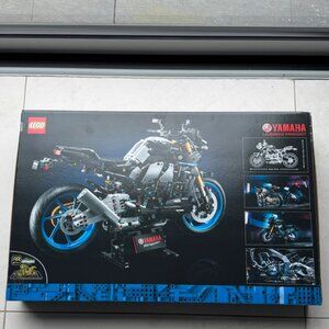 Lego Technic Yamaha MT-10SP 42159